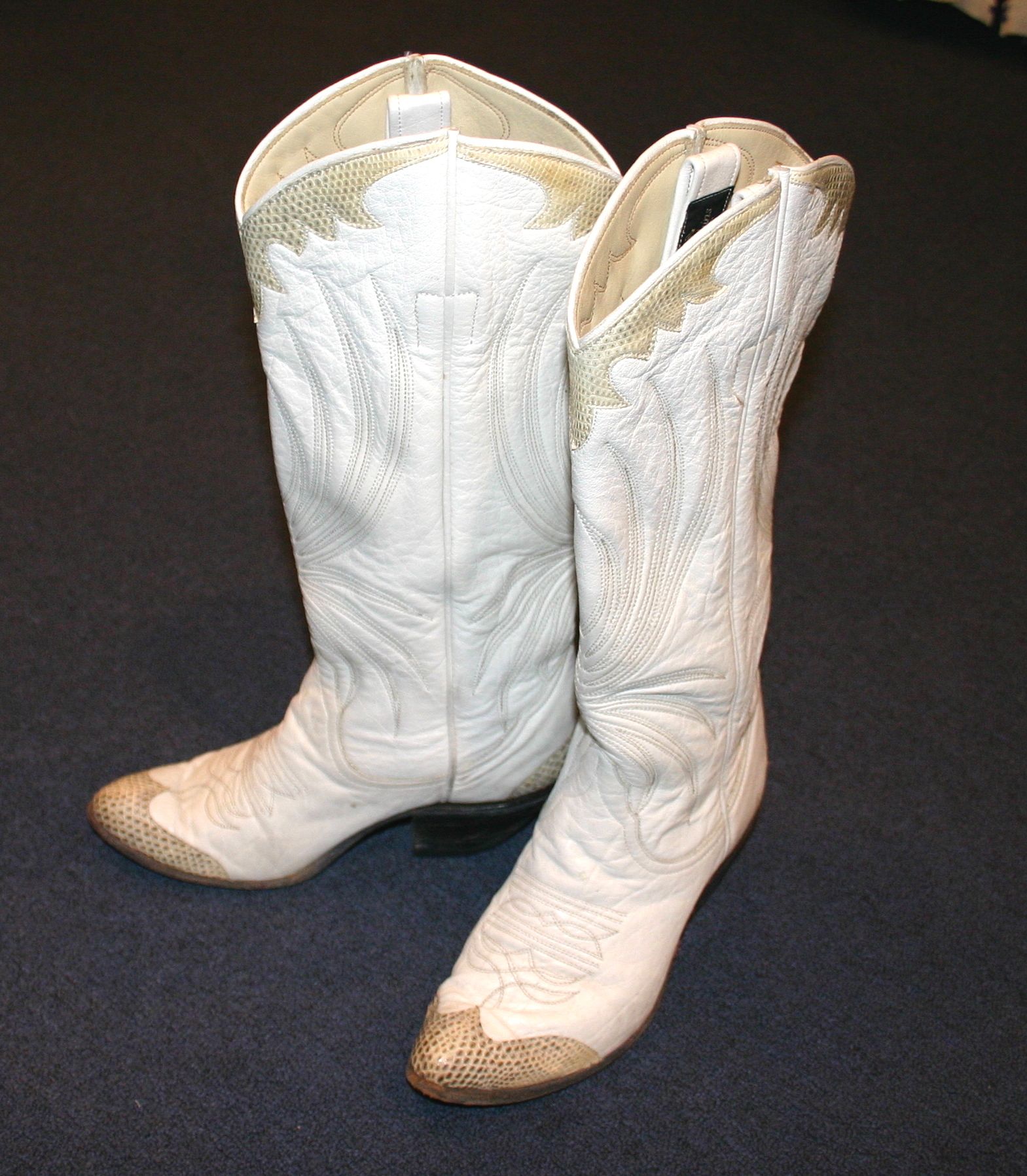matching cowboy boots 2005